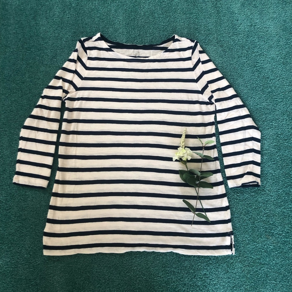 Striped 3/4 Length Sleeve Shirt! Worn Once 💕